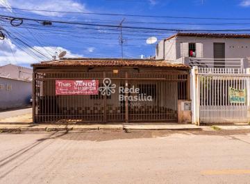 Casa · 111m² · 3 Quartos · 2 Vagas · Excelente com 3 quartos banheiros duas vagas