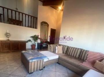 Casa · 275m² · 3 Quartos · Casa à venda em Vila Della Piazza, Jundiaí – 3 quartos, 1 suíte, 4 banheiros