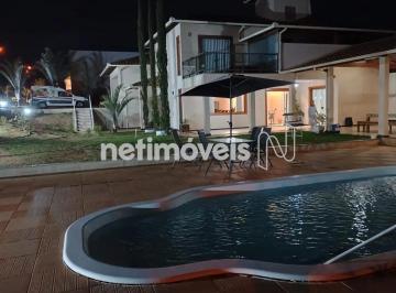 Casa · 350m² · 4 Quartos · 4 Vagas · Casa de campo no melhor condomínio da região