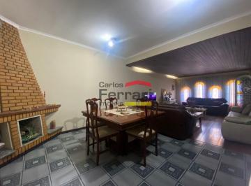 Casa · 300m² · 4 Quartos · 2 Vagas · Apresentamos uma casa com dois pavimentos situada em local estratégico da Zona Norte