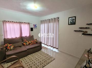 Casa · 360m² · 3 Quartos · 3 Vagas · Casa com 3 quartos disponível para venda no bairro Jardim Ipanema em Uberlândia - MG.