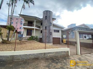 Casa · 223m² · 4 Quartos · 2 Vagas · Casa ampla à venda no bairro Pinheirinho - Criciúma/SC