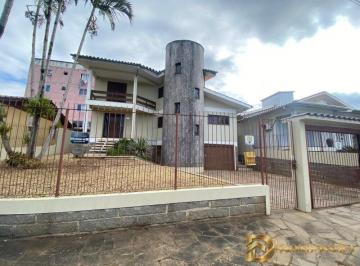 Casa · 223m² · 4 Quartos · 2 Vagas · Casa ampla à venda no bairro Pinheirinho - Criciúma/SC