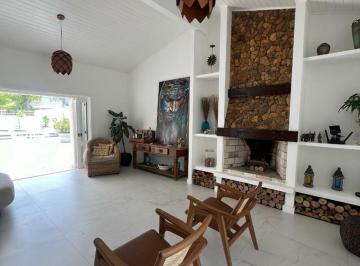 Casa · 300m² · 5 Quartos · 3 Vagas · Mansão na área mais nobre de Atlântida – Xangri-Lá/RS