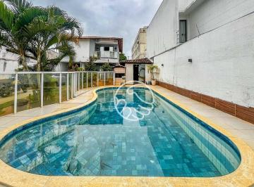 8cb5500307f50f3fa85fca58508d92f8886a7588 · Casa duplex na Praia do Morro,3 quartos sendo 2 suítes e área gourmet com piscina.