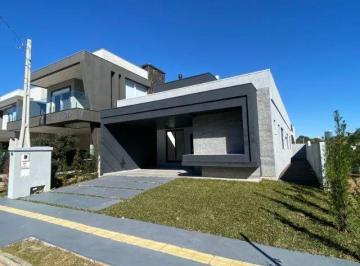 Casa · 150m² · 3 Quartos · 2 Vagas · Casa em Condomínio em Centro