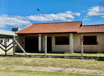 Casa · 100m² · 2 Quartos · 2 Vagas · Casa à venda no bairro Zona Norte - Capão da Canoa/RS