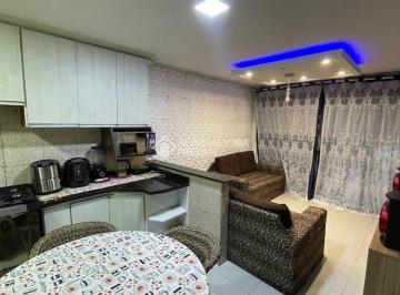 740142_i4vf347p4Dh7tsq_74014268c0974171c2b.jpg · Casa com 3 quartos, de frente para a Rua