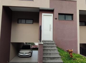 Casa de 3 quartos, Curitiba · Casa em Condominio Bairro Alto