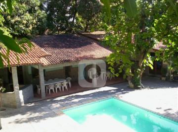 Casa · 727m² · 5 Quartos · 6 Vagas · Taquara 3 Casas área útil 727m² Terreno 3380m² sendo 24m Frente Estuda Permuta à Venda