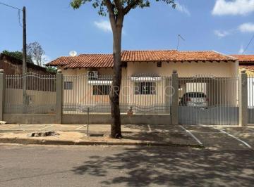 Casa · 637m² · 3 Quartos · 3 Vagas · CASA 02 QUARTOS 01 SUÍTE EDÍCULA CHURRASQUEIRA ÁREA CENTRAL PARANAVAÍ PR