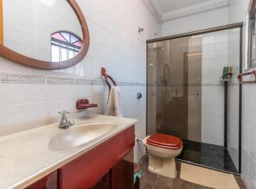 c5f66cf1-498a-4ad1-bf4f-8cc3b5943fd0 · Agradável casa para venda em Jardim São José (Zona Norte) com 4 quartos, sendo 2 suítes, 202m²