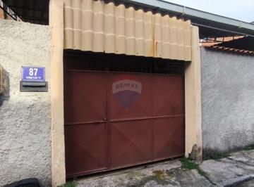Casa · 57m² · 2 Quartos · 1 Vaga · Casa à Venda no Centro de Nilópolis!