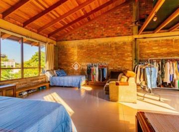 Casa · 297m² · 3 Quartos · 4 Vagas · Casa 500m² para locação ? 3 dormitórios (1 suíte) ? 4 vagas ? Porto Alegre