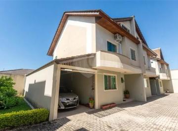 Casa de 4 quartos, Curitiba · Triplex Averbado e Amplo – 4 Quartos, 2 Suítes e Área Gourmet com Churrasqueira