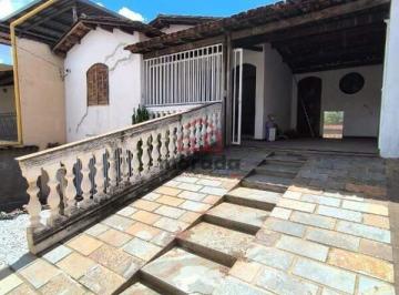 Casa · 192m² · 4 Quartos · 4 Vagas · Casa residencial com 3 quartos em Itaúna (Bairro Lourdes) – Financiamento Sim, 4 Vagas
