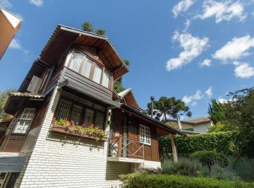 Casa · 189m² · 3 Quartos · 2 Vagas · Casa em Santa Felicidade