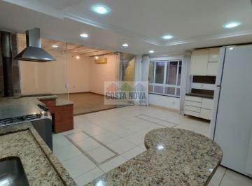 Casa · 164m² · 3 Quartos · 2 Vagas · Sobreposta baixa no Bairro do Embaré com 3 dormitórios