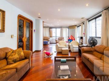 Apartamento · 246m² · 4 Quartos · 4 Vagas · Apartamento amplo, com planta generosa e excelente distribuição;