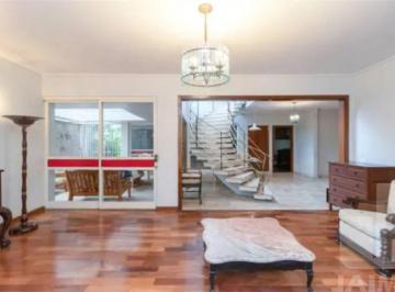 Casa · 392m² · 5 Quartos · 3 Vagas · Casa na Vila Madalena com 03 suítes e 03 vagas