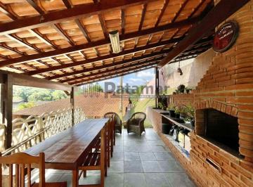 Casa · 412m² · 3 Quartos · 8 Vagas · Cond. Chácara dos Lagos - Térrea 3 suítes, anexo gourmet, piscina e pomar!