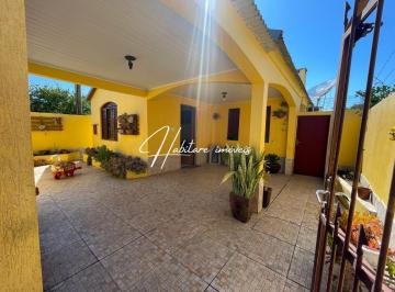 Casa · 143m² · 3 Quartos · 1 Vaga · Seu Novo Lar Espera por Você na Vila Nova, Alegrete!