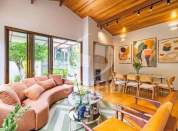 Casa · 200m² · 3 Quartos · 2 Vagas · Casa térrea à venda em Moema. 200Ac, 462T. 3 quartos (1 suíte) 2 vagas,