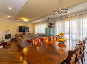Casa · 100m² · 4 Quartos · 3 Vagas · Casa em Condomínio á Venda em Moema com 100m², 4 quartos sendo 4 suítes, 3 vagas.