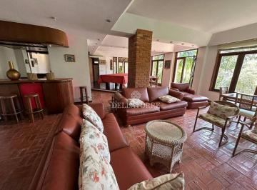Casa · 554m² · 8 Quartos · 4 Vagas · Casa em Carlos Guinle, Teresópolis/RJ de 554m² 8 quartos à venda por R$ 1.800.000,00