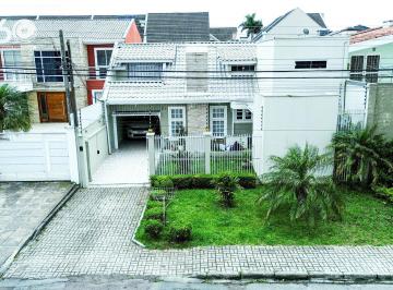 Casa · 270m² · 3 Quartos · 5 Vagas · Casa com Amplo Terreno à Venda no Boqueirão – Curitiba/PR