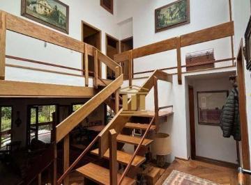 Casa · 240m² · 5 Quartos · 1 Vaga · Casa em , Campos do Jordão/SP de 240m² 5 quartos à venda por R$ 1.690.000,00