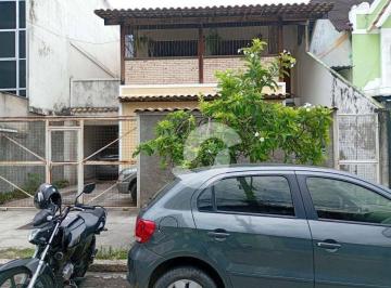 138bb1d1f3fa10bdfbf533de79928911b9b121aa · Casa no centro de niteroi