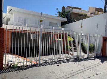Casa · 211m² · 5 Quartos · 2 Vagas · Casa com 5 Quartos à Venda, 211m² por R$900.000,00, Quebec, Londrina-PR