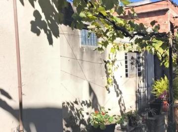 Casa de 4 quartos, Embu das Artes · VENDO CASA DE 10 COMODOS