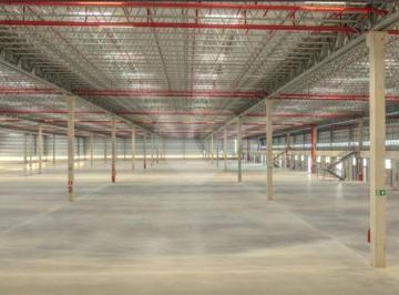 Comercial · 5300m² · 9 Vagas · Galpão à venda em Batistini - SP