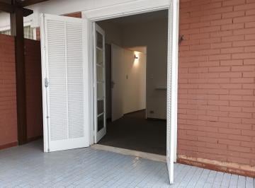 Sacada invertido · 1 Dormitório com 70m², Planta Ampla e Localização Estratégica.