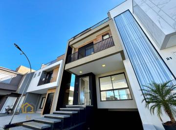 Casa · 217m² · 3 Quartos · 3 Vagas · Sobrado Alto Padrão em Pinheirinho, Curitiba/PR