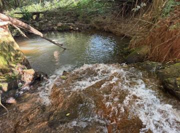 Rural de 2 quartos, Bueno Brandão · Chácara com lago, nascente e cascata