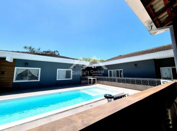 Casa · 1000m² · 3 Quartos · 4 Vagas ·
Casa em Condomínio com Piscina e Espaço Gourmet em Peruíbe