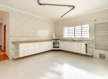 3d4d348b-f80f-4f7f-a596-796fd6f9b1c7.jpeg · Casa para venda em Vila Zat com 4 quartos, sendo 1 suíte, 314m²