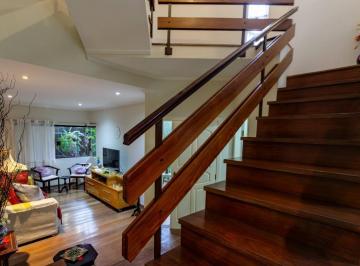 be9b3c42-7333-48e2-a45d-11f15bd667fb.jpeg · Sobrado para venda em Jardim Santo Antoninho com 3 quartos, sendo 3 suítes, 150m²