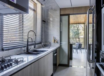 Apartamento de 3 quartos, Curitiba · Conforto e praticidade: 3 Suítes, 2 Vagas no Bigorrilho