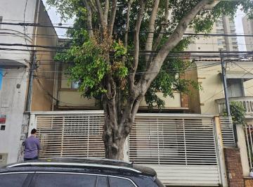 Comercial · 238m² · 6 Quartos · 3 Vagas · Casa comercial na Rua Itabaiana, N. 562 • 238 m²