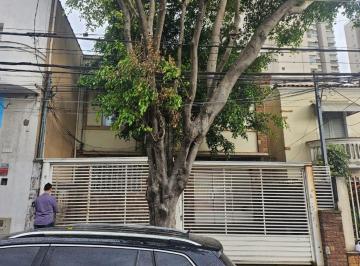 Comercial · 238m² · 6 Quartos · 3 Vagas · Casa comercial na Rua Itabaiana, N. 562 • 238 m²