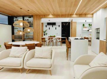 Apartamento · 335m² · 3 Quartos · 3 Vagas · Apartamento Garden à venda no Juvevê | 3 suítes, 3
