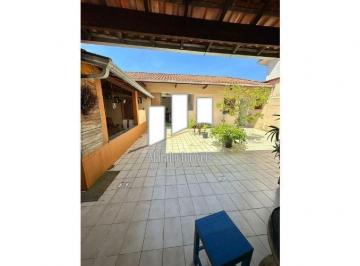 Casa · 293m² · 3 Quartos · 5 Vagas · Casa isolada 3 dormitórios + edícula e 5 vagas de garagem, em Praia Grande S. Paulo..
