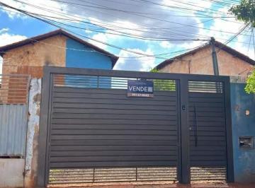 Casa · 99m² · 3 Quartos · 2 Vagas · Excelente Sobrado Com 03 Quartos!
