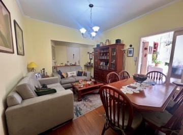 Apartamento · 81m² · 3 Quartos · Apartamento 3 dormitórios com 80m2 no bairro Floresta.