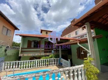 Casa · 220m² · 5 Quartos · 4 Vagas · CASA COM 5 QUARTOS E 4 SUÍTES