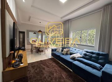 Casa · 220m² · 3 Quartos · 2 Vagas · Casa à venda no bairro Parque dos Pássaros - Patrocínio/MG